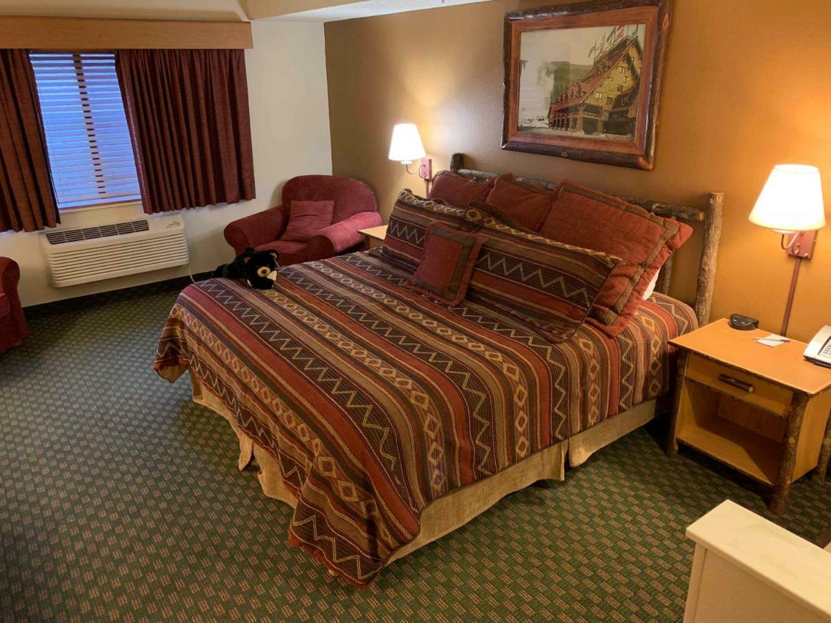 Americinn By Wyndham Коуди Екстериор снимка