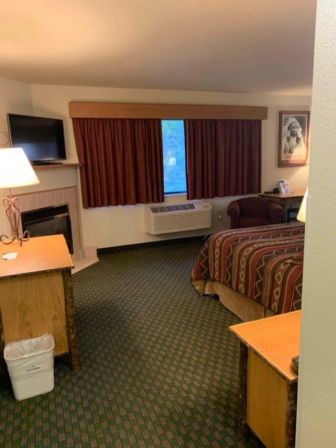 Americinn By Wyndham Коуди Екстериор снимка